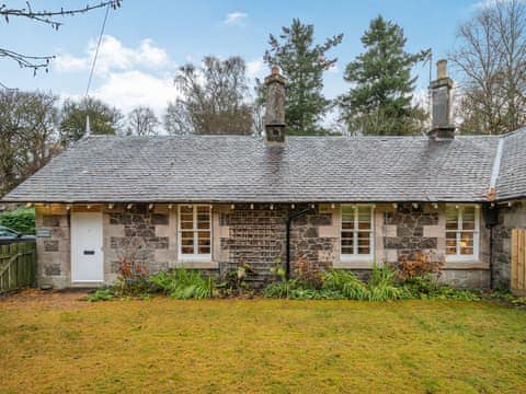 Exterior | Barjols Cottage - Mill Hill and Barjols Holidays, Lamington, near Biggar