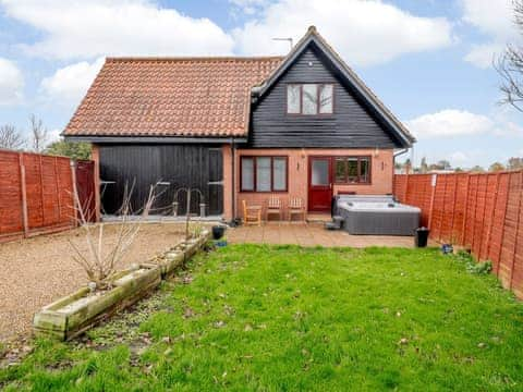 Exterior | Riverside Cottage, Loddon