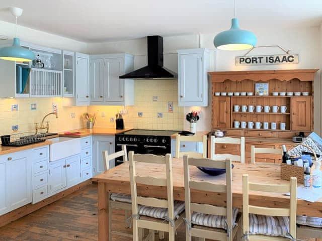 Kitchen/diner | Hillside, Port Isaac