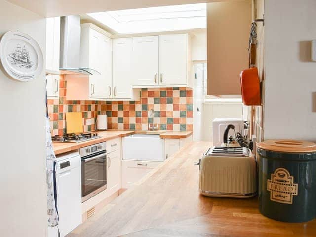 Kitchen | Seaport Cottage, Ventnor