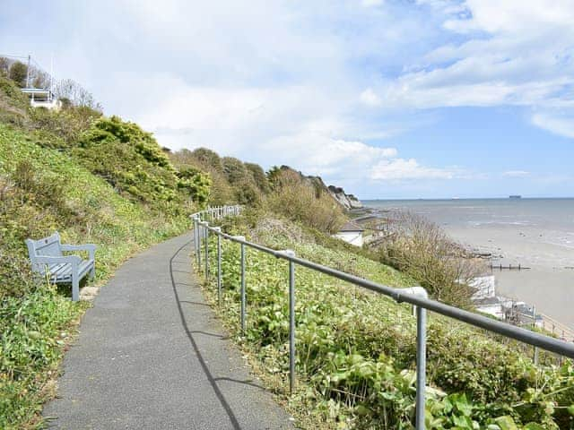 Surrounding area | Seaport Cottage, Ventnor