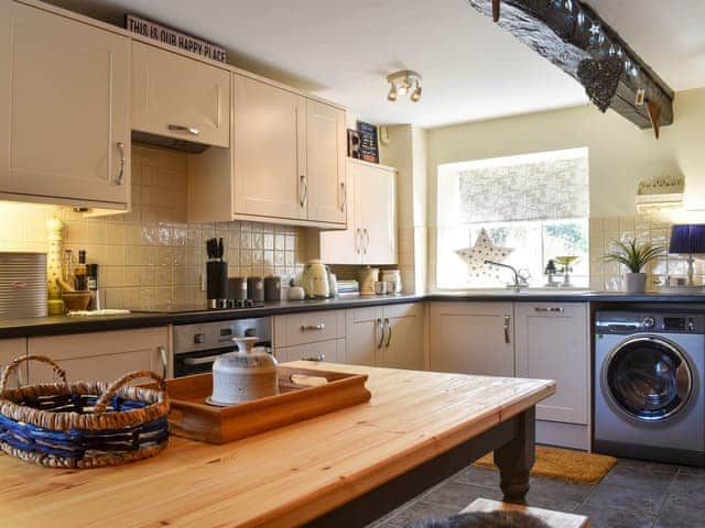 Kitchen/diner | Meadow View Cottage - The Artists Cottages, Pickering