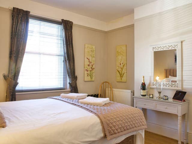 Double bedroom | Quince Cottage - Bridge House Cottages, Corbridge, near Hexham