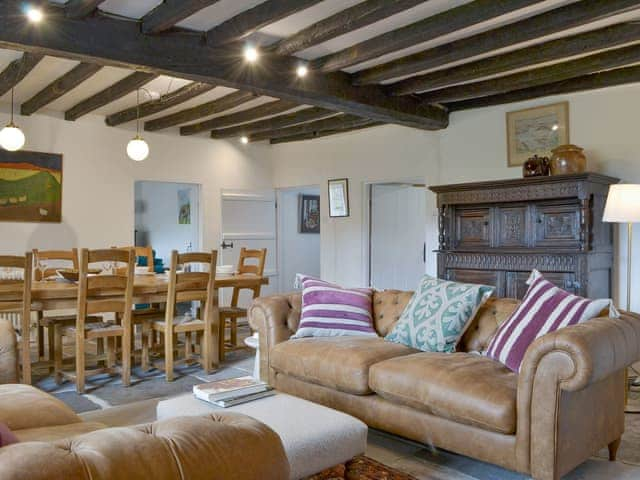 Living room/dining room | Staveley Park - Staveley Park Holiday Cottages, Staveley