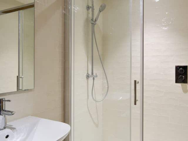 Shower room | Staveley Park Studio - Staveley Park Holiday Cottages, Staveley