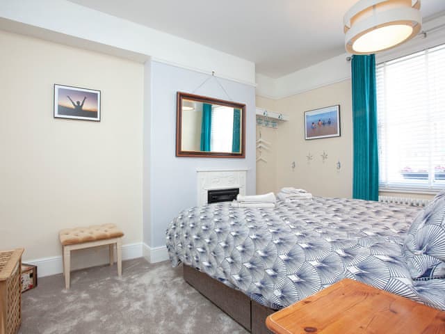 Kingsize bedroom | Beachside, Teignmouth