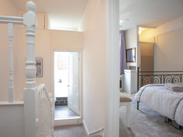 Landing | Beachside, Teignmouth