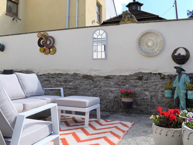 Sitting-out-area | Bay Cottage, Par, near St Austell