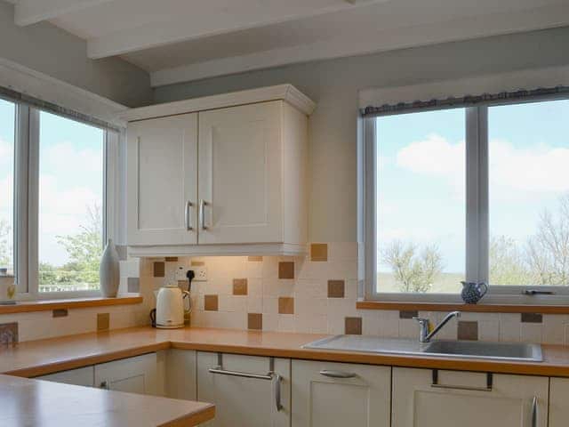 Kitchen | Beacon Cottage, Flamborough