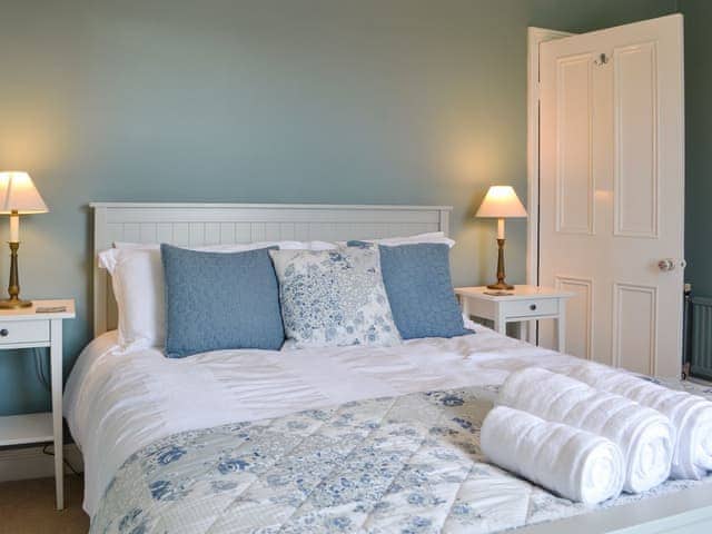 Double bedroom | Beacon Cottage, Flamborough