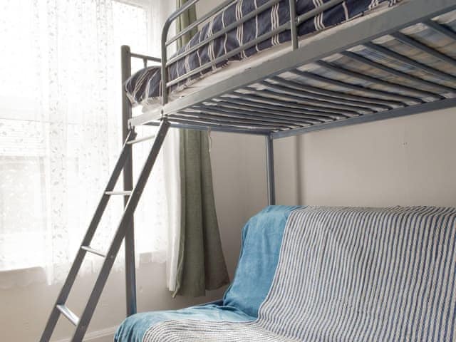 Bunk bedroom | Midbays, Scarborough