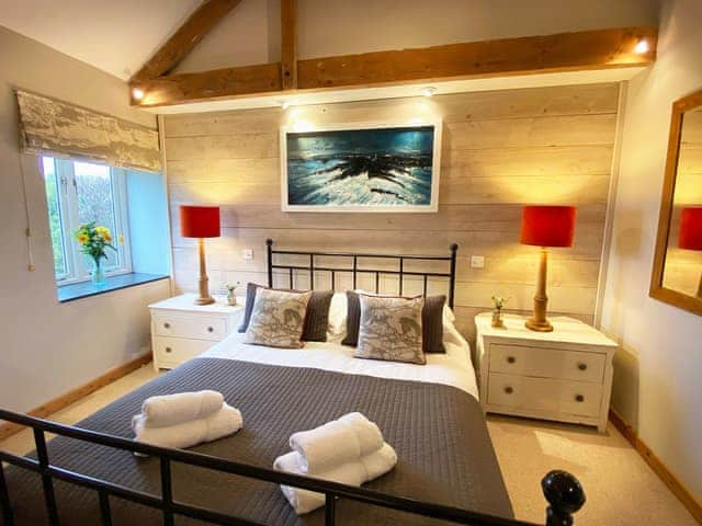 Double bedroom | Swallows Barn - Gwedna Barns, Godolphin Cross, Helston