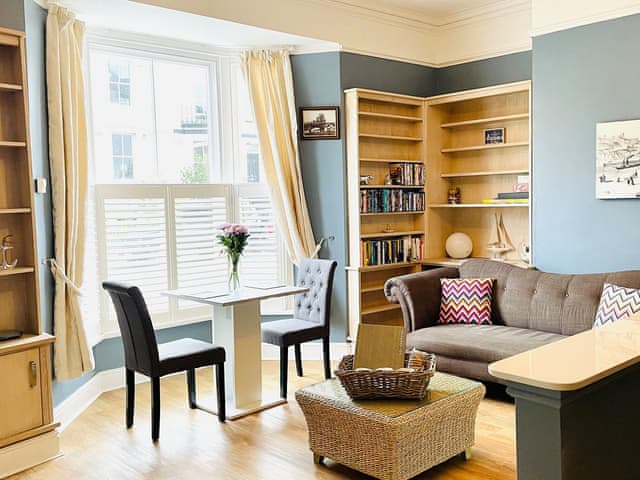 Living room/dining room | Belle Vue Cabin, Whitby