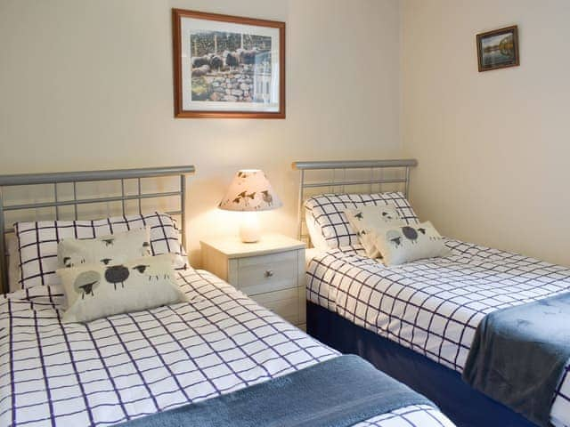 Twin bedroom | 14 Elm Court - Greta Grove Apartments, Keswick