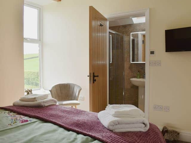 Double bedroom | Tormire Laithe, Airton, near Skipton