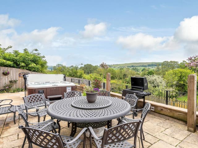 Outdoor area | Hacolo House, Stonehouse, near Stroud