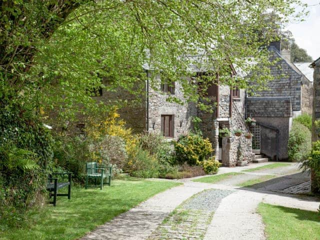 Setting | The Hayloft, The Stables, The Coach House - Burrator Cottages, Sheepstor