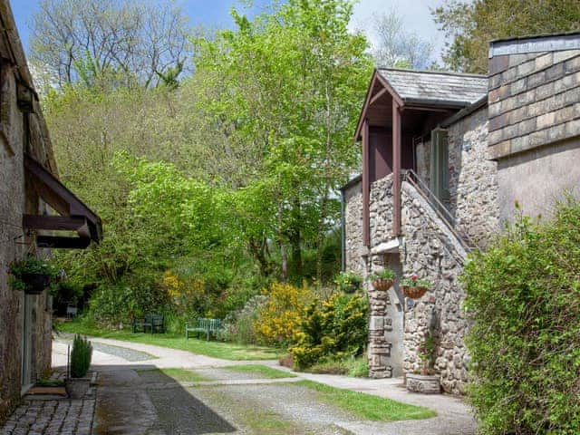 Setting | The Hayloft, The Stables, The Coach House - Burrator Cottages, Sheepstor