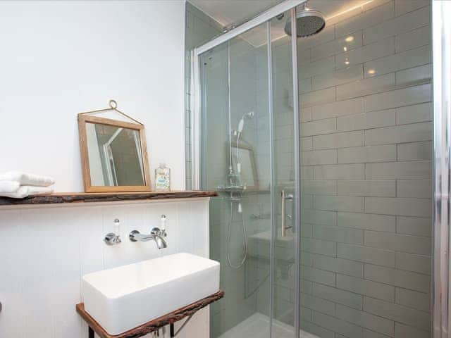 Shower room | The Stables - Burrator Cottages, Sheepstor