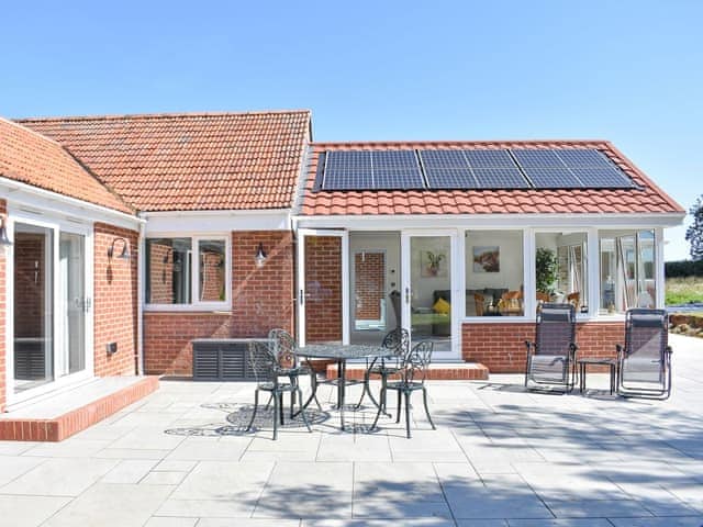 Patio | Trees Annexe, Cowes