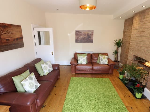 Living room | Palm Tree House, Torquay