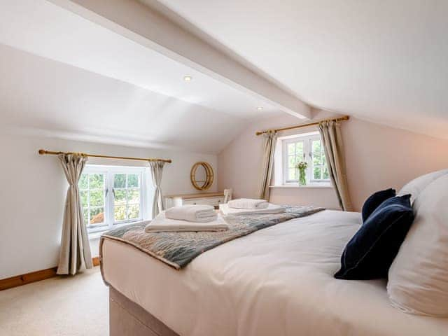 Double bedroom | Box Tree Cottage, Blakeney, near Lydney