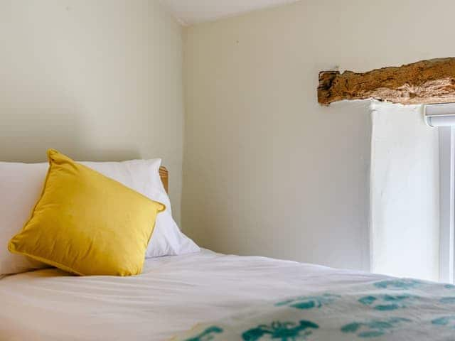 Twin bedroom | Box Tree Cottage, Blakeney, near Lydney