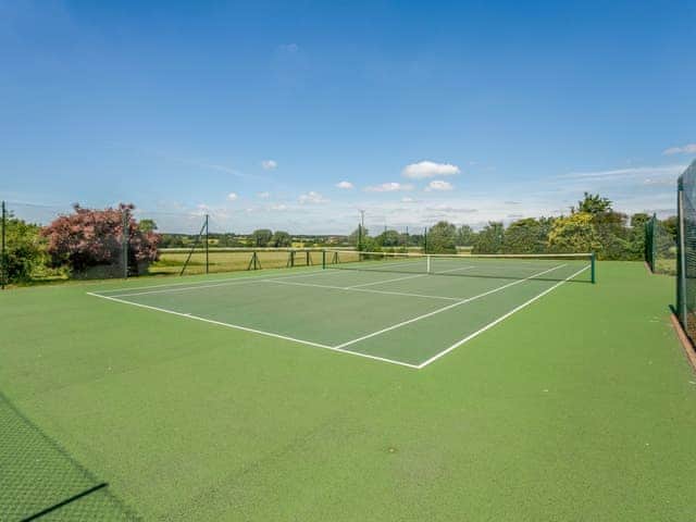 Tennis court | The Dutch Barn, The Hayloft - Goldstones Farm, Ashdon, near Saffron Walden