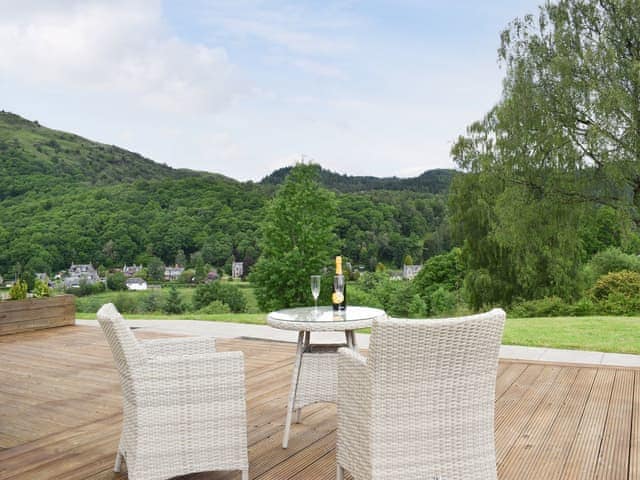 Decking | Fascadail - Inchrie Holiday Cottages, Aberfoyle