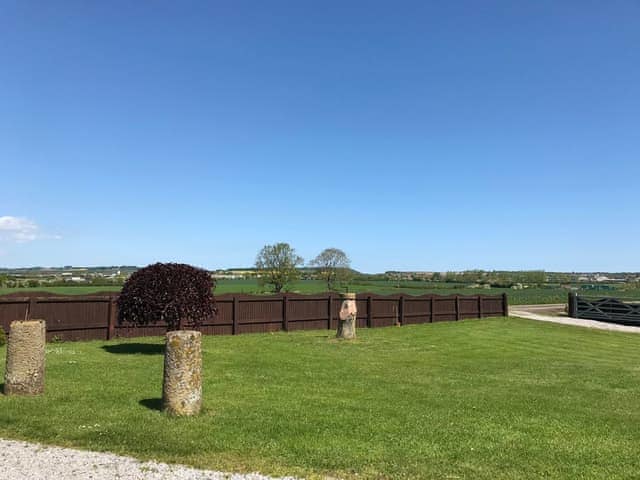 Garden and grounds | Carr House, Cayton, Scarborough