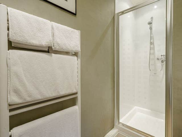 En-suite | Holly House, Pooley Bridge, near Ullswater