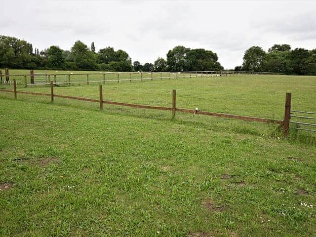 Garden and grounds | Orchard Farm Cottage, Barnby, near Beccles