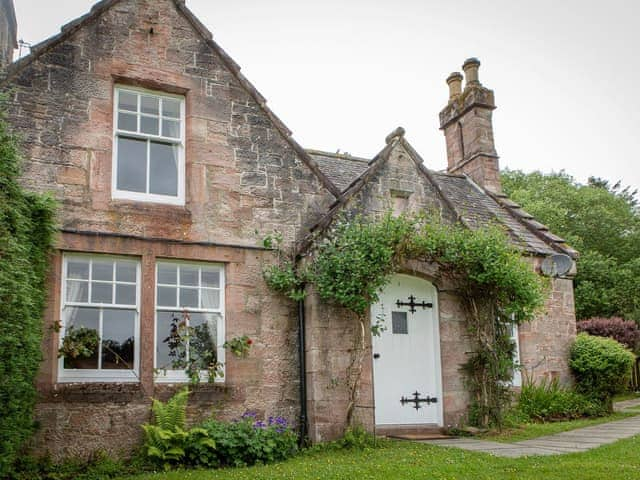 Exterior | Drumlanrig Mains Cottage - Drumlanrig Castle, Thornhill, near Dumfries