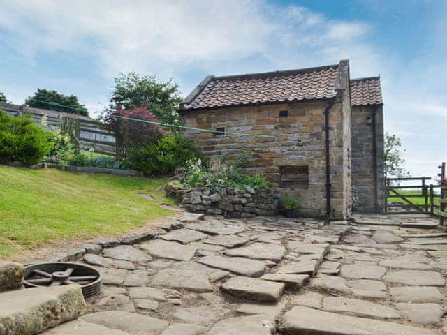 Garden | The Old Back Kitchen at Bonfield Ghyll Farm, Helmsley