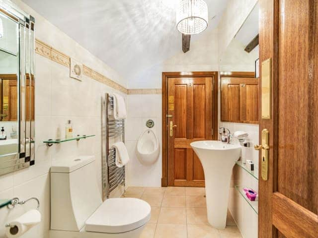 En-suite | Diamond Cottage - Corby Castle, Great Corby, near Carlise