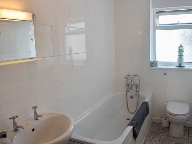 Bathroom | Alice Cottage, Embleton