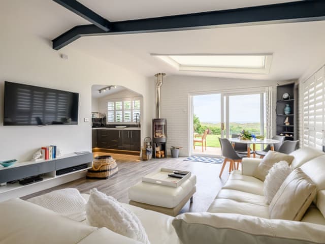 Open plan living space | Norfolk Broads and Coast, Winterton on Sea