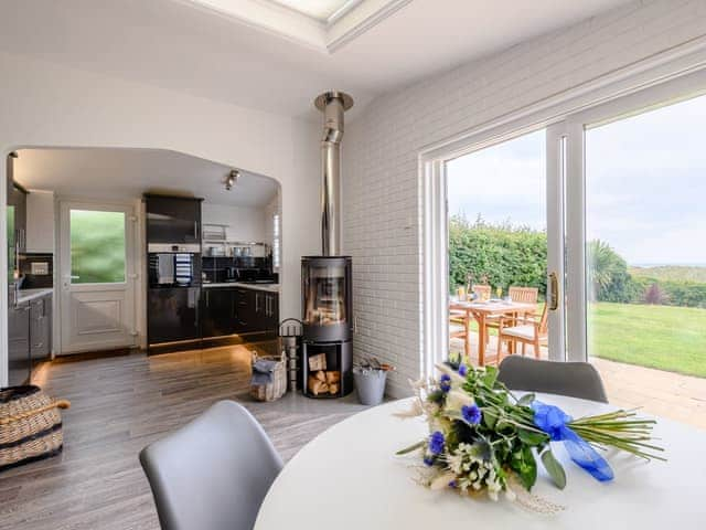 Dining Area | Norfolk Broads and Coast, Winterton on Sea