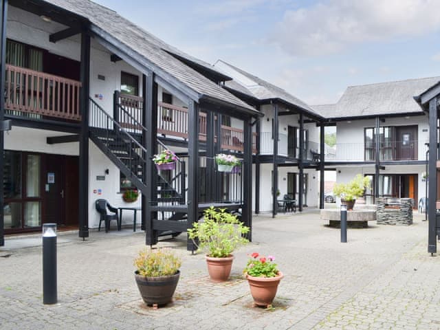 Courtyard | Quaysiders Club Apartments - Quaysiders Club E, Quaysiders Club A - Quaysiders Club Apartm, Ambleside