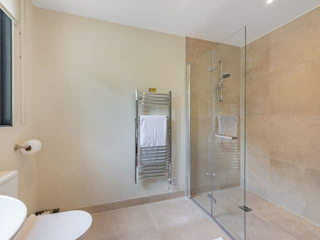 Shower room | Ilsley Farm Barns- The Partridge - Ilsley Farm Barns, East Ilsley, near Newbury