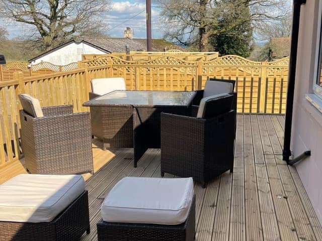 Sitting-out-area | The Old Kitchen - The Old School House Accommodation, Burwarton, near Bridgnorth 