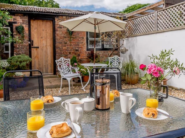 Sitting-out-area | The Old Post Office, Rainton, near Thirsk