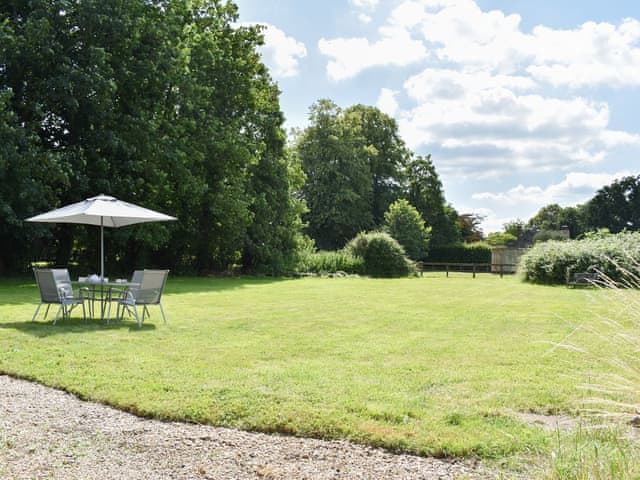 Garden | Buckshaw Gate, Holwell