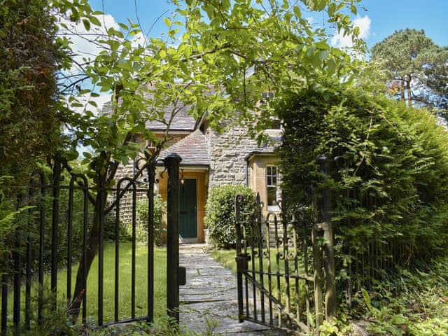 Exterior | Buckshaw Gate, Holwell