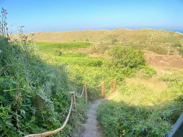 Path to the shore | Norfolk Broads and Coast, Winterton on Sea