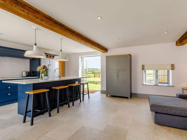 Open plan living space | The Hayloft - Yocking Gate Holiday Accomodation, Whitchurch