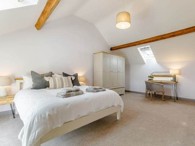 Double bedroom | The Hayloft - Yocking Gate Holiday Accomodation, Whitchurch