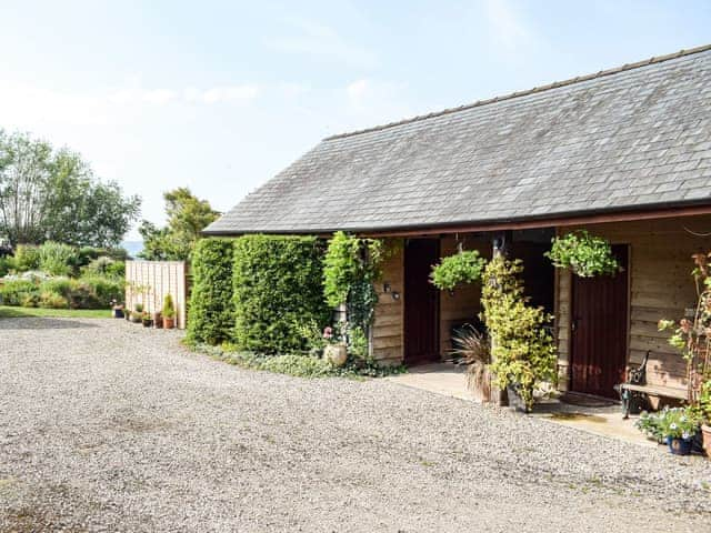 Exterior | Hop Kiln Barn, Mansell Gamage