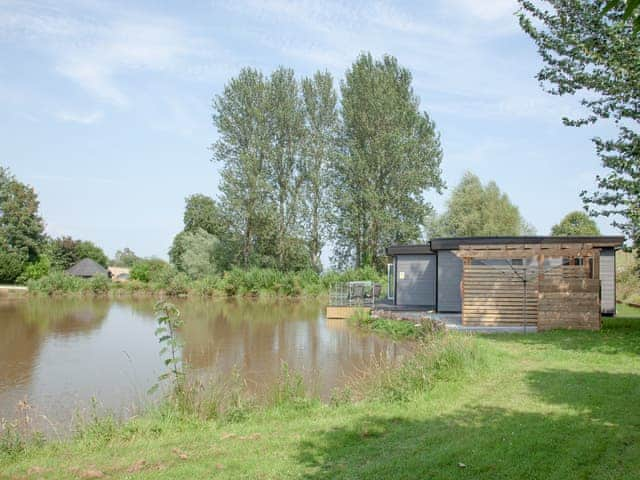 Exterior | Kingfisher Lodge - Ponsford Ponds, Knowle, near Cullompton