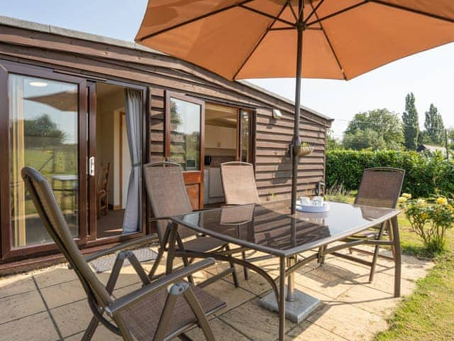 Outdoor area | The Stables - Blackberry Barn, Tenterden